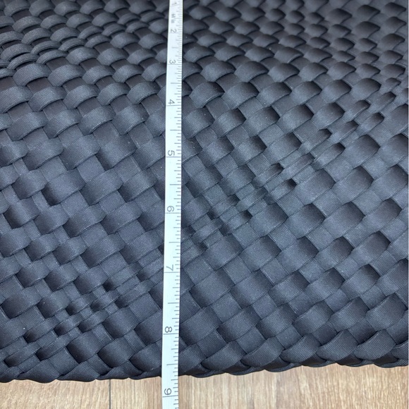 Ahdorned lily woven neoprene tote with pouch - Picture 7 of 10